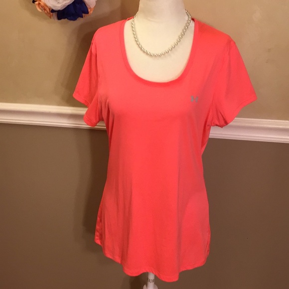 Under Armour Tops - Under Armour Run mesh insert crewneck top *read*